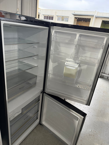 Factory second LG GB-W455MBL 420L Bottom Mount Fridge (Black) - Second Hand Appliances Geebung